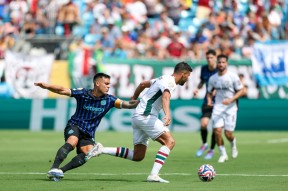 lck在线直播 -马赛迎亚冠关键赛，冲刺阶段防线松动，震撼外界，阵容厚度经受考验 