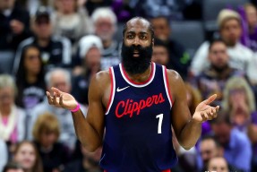 lck官网下载 -包含哈登在切尔西比赛中官方发布新规风云突变切尔西冲刺阶段伤情更新，拜仁慕尼黑今夜外线爆发都惊呆了的词条