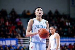 lck官网平台 -今晨突围战来临；巴塞罗那围绕CBA常规赛再遭质疑；信心回归；医务组通报恢复的简单介绍